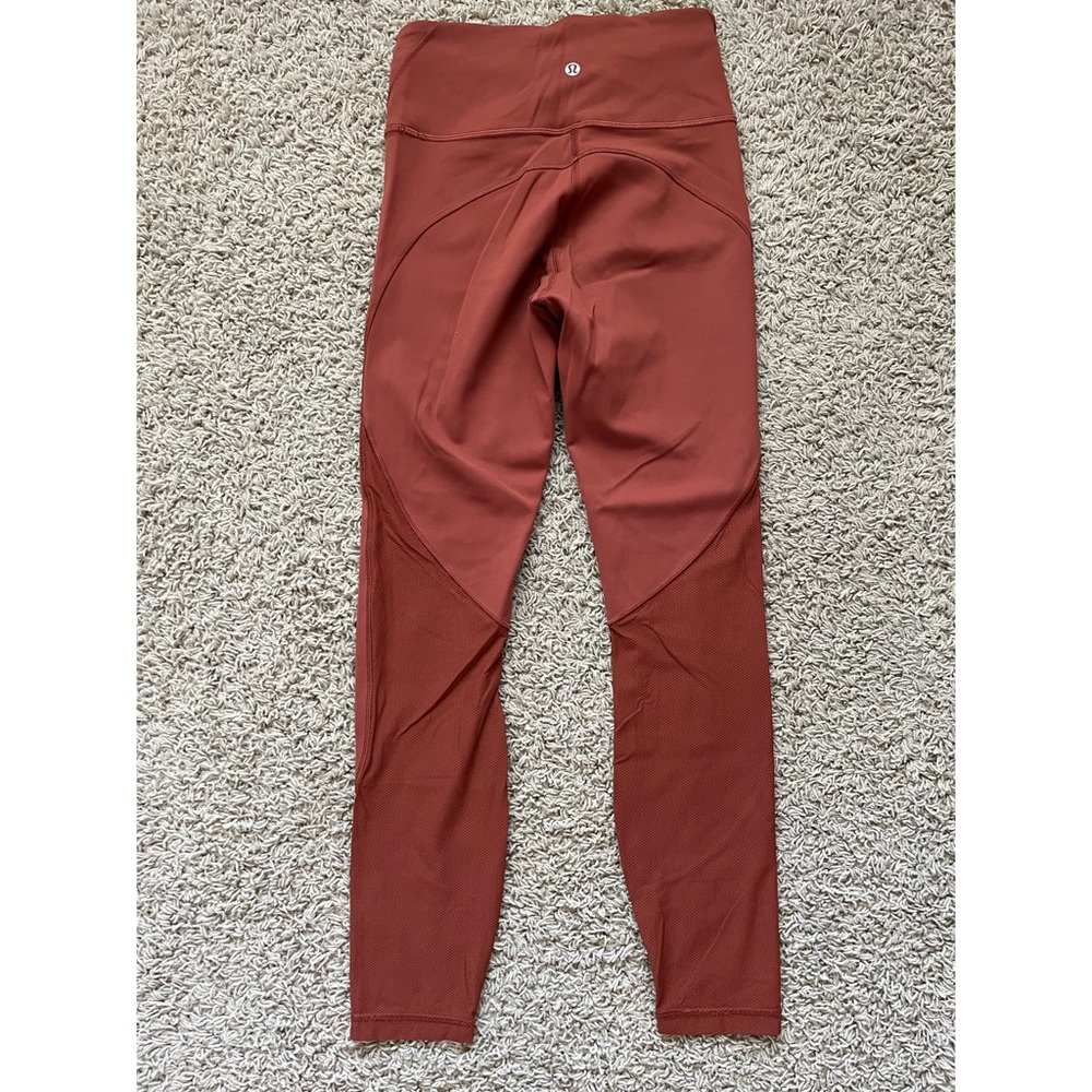 Lululemon Everlux & Mesh high-rise tight 25” inseam, size 4 - Picture 7 of 7